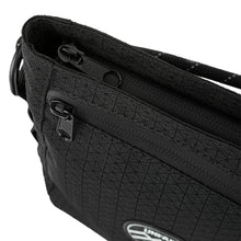 Lade das Bild in den Galerie-Viewer, UNFR x DRHP Pusher Bag - Black

