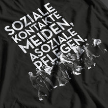 Lade das Bild in den Galerie-Viewer, Juli T-Shirt - Black
